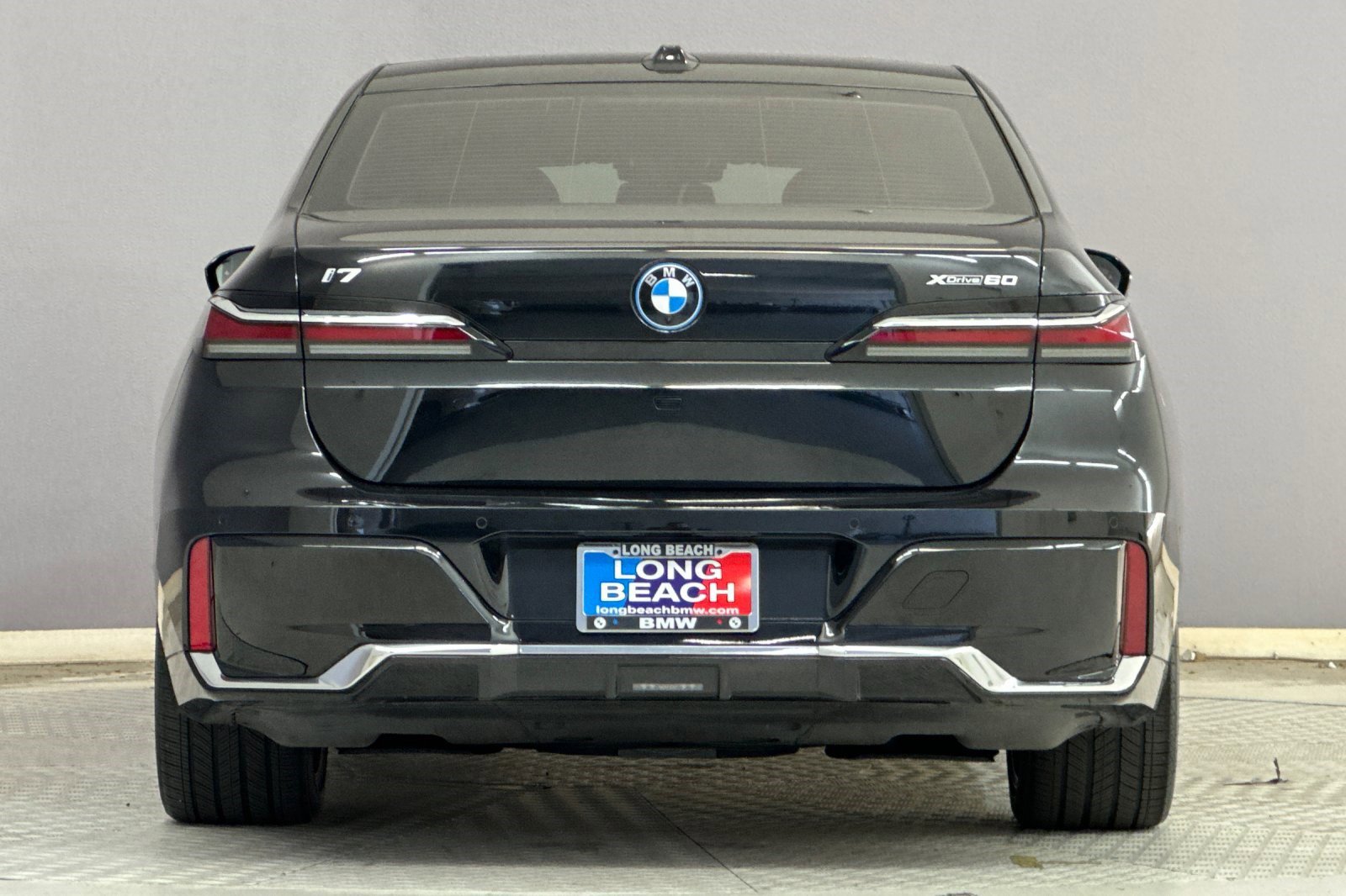 Certified 2023 BMW i7 xDrive60 w/ Executive Package 2 AWD/4WD image 9