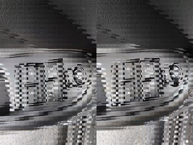 Used 2018 Buick Envision Premium w/ Driver Confidence Package image 18