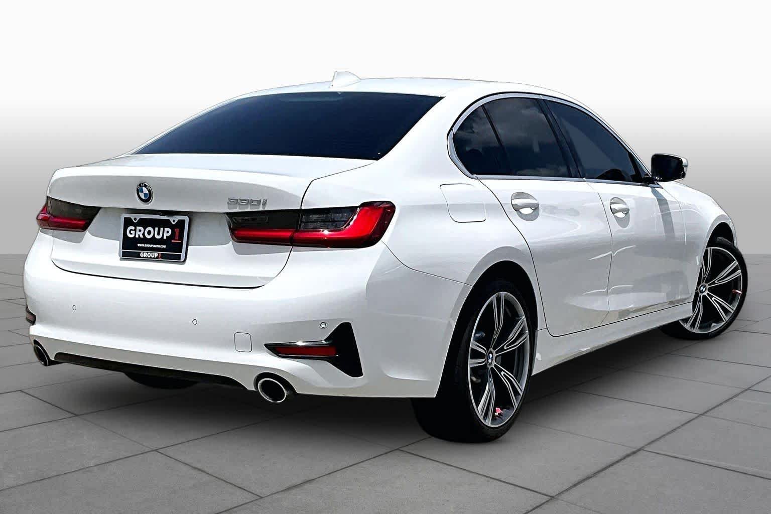 Used 2021 BMW 330i Sedan w/ Convenience Package RWD image 11