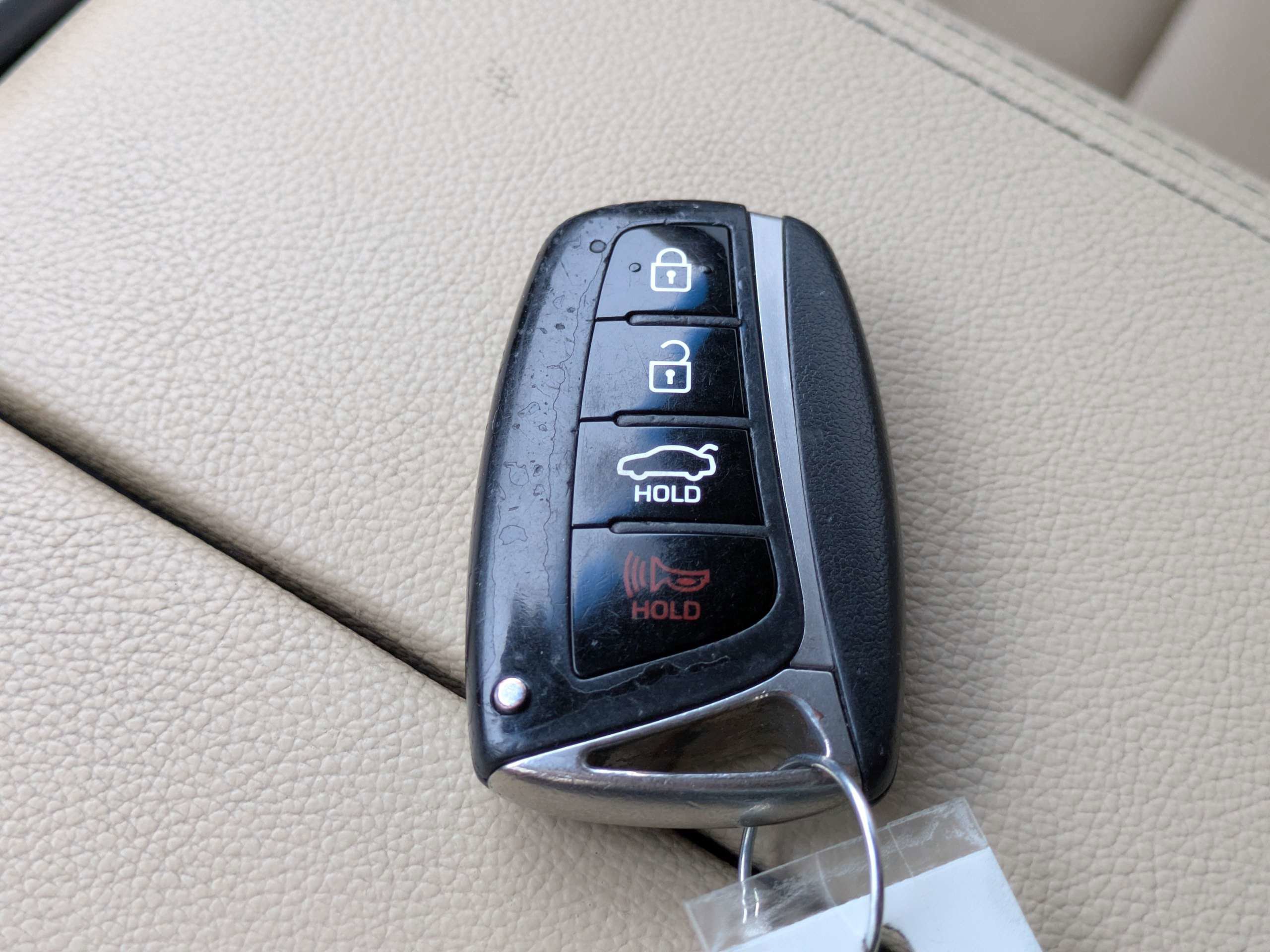 Used 2015 Hyundai Genesis 3.8 RWD image 9