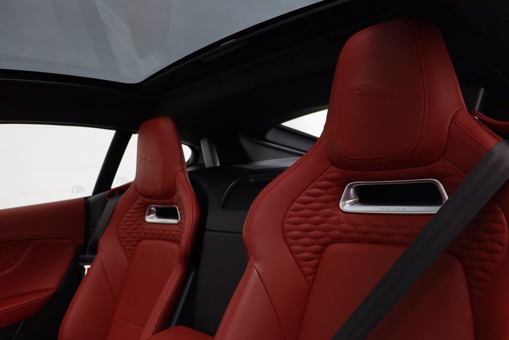 Used 2023 Jaguar F-TYPE R image 17