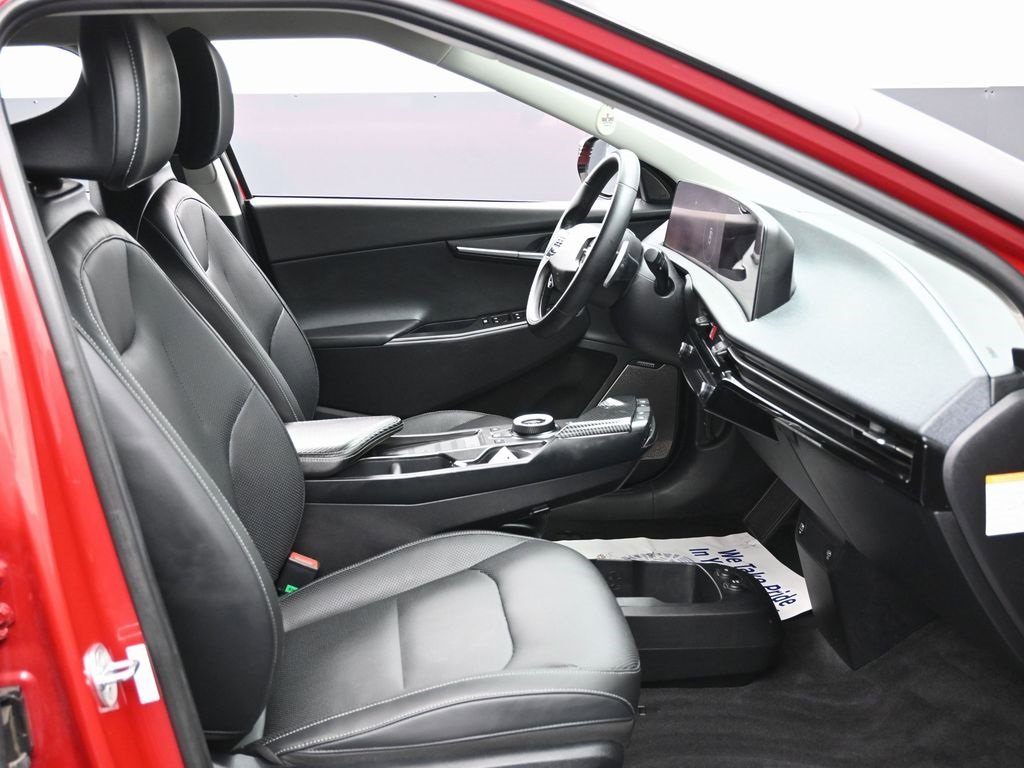 Used 2022 Kia EV6 Wind image 37