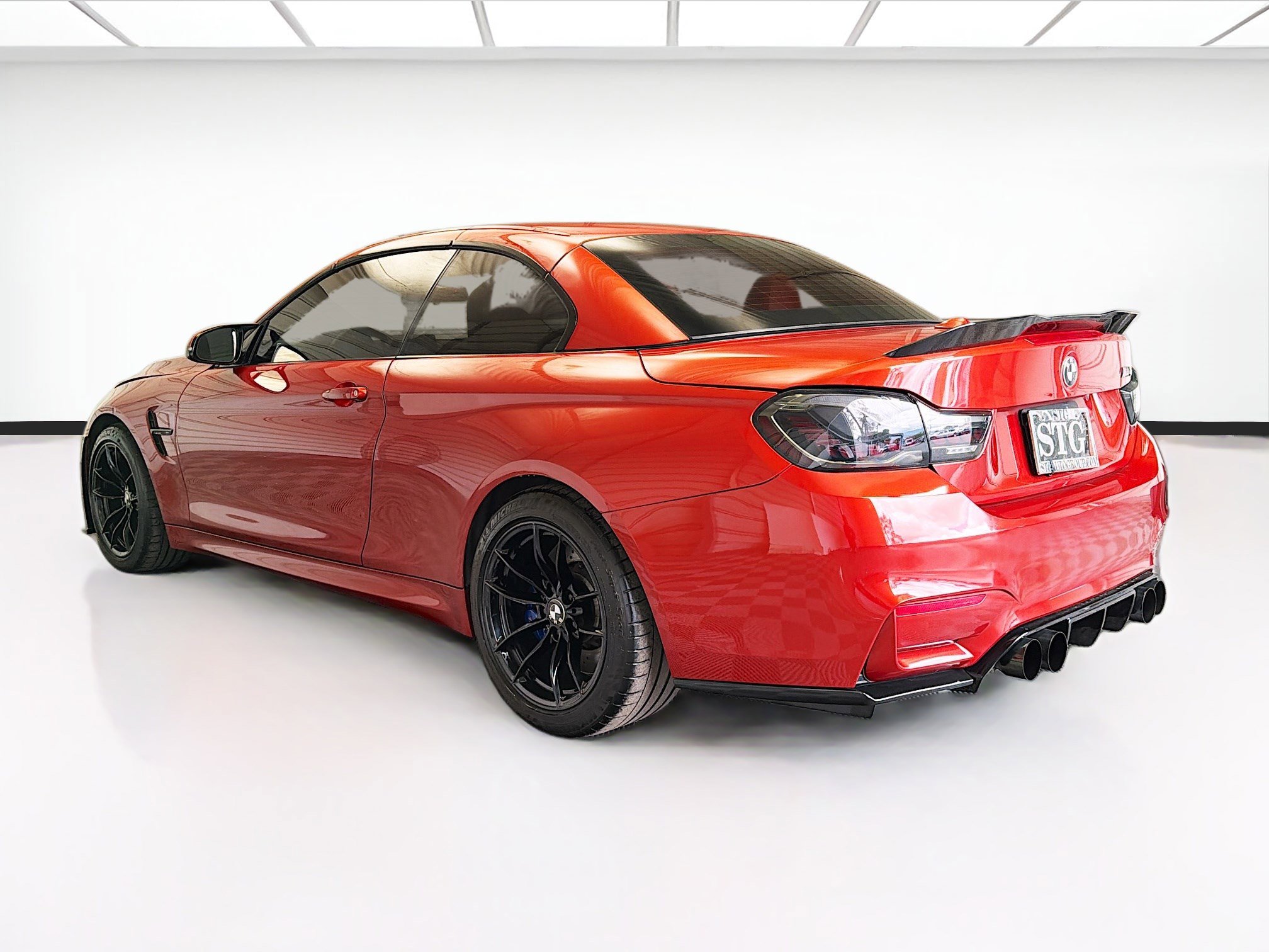 Used 2017 BMW M4 Convertible RWD image 6