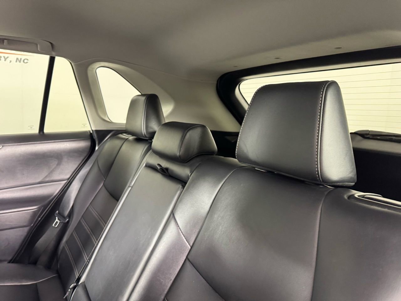 Used 2020 Toyota RAV4 XLE Premium image 24