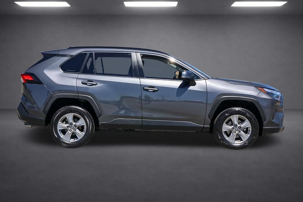 Used 2024 Toyota RAV4 XLE AWD/4WD image 3