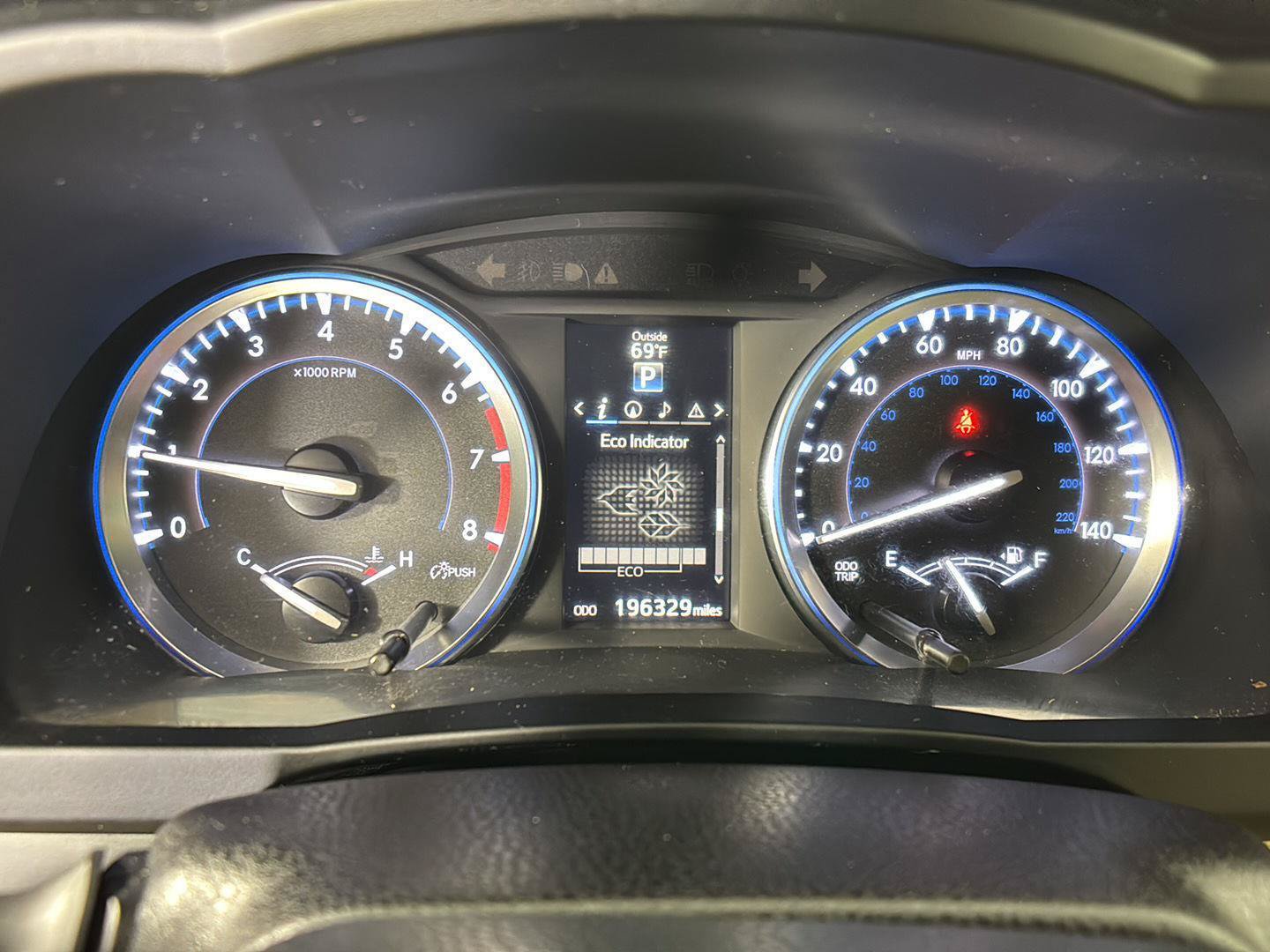 Used 2015 Toyota Highlander XLE AWD/4WD image 3