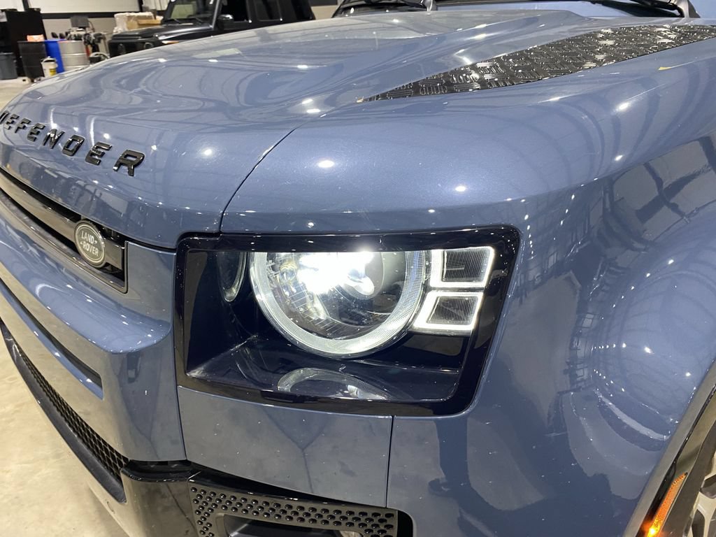 Used 2024 Land Rover Defender 110 X-Dynamic SE AWD/4WD image 21