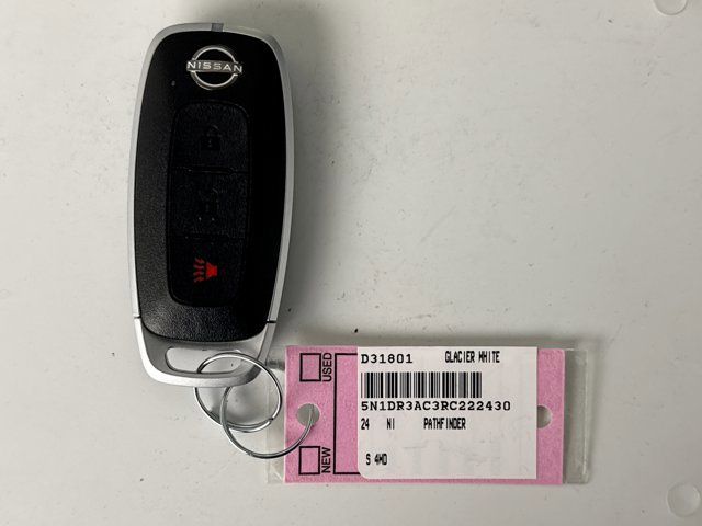 Used 2024 Nissan Pathfinder S image 20