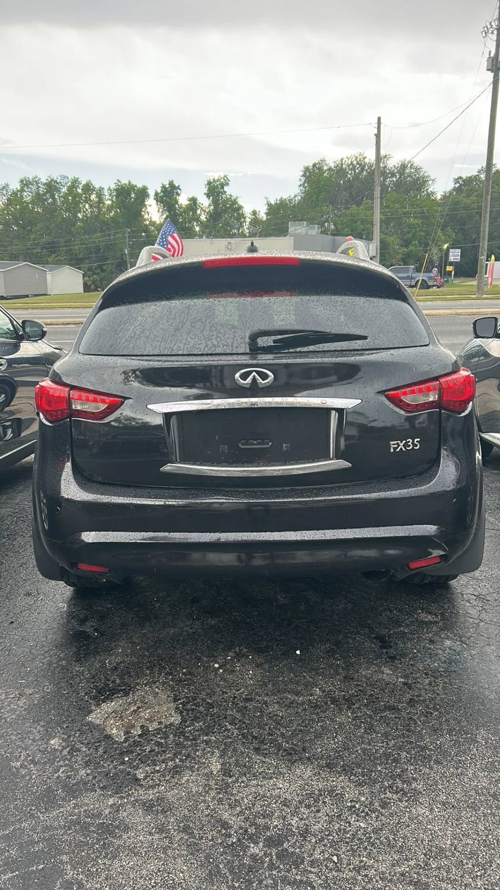 Used 2009 INFINITI FX35 2WD w/ Technology Pkg image 2