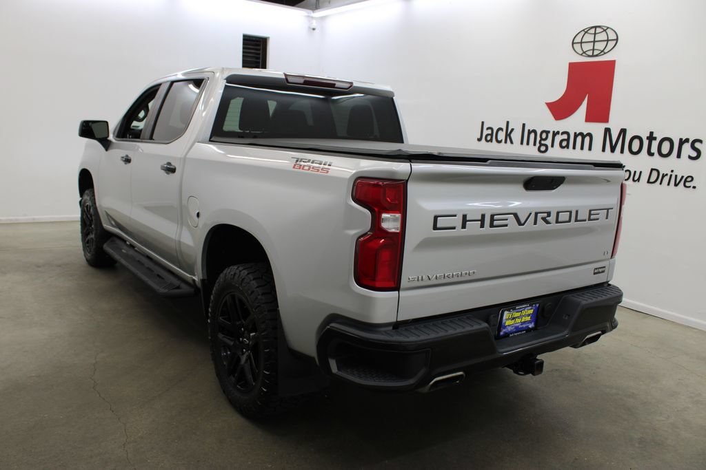 Used 2021 Chevrolet Silverado 1500 LT Trail Boss w/ Bed Protection Package AWD/4WD image 3