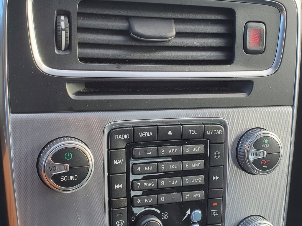 Used 2017 Volvo S60 T5 Dynamic image 23