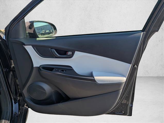Used 2023 Hyundai Kona SEL FWD image 25