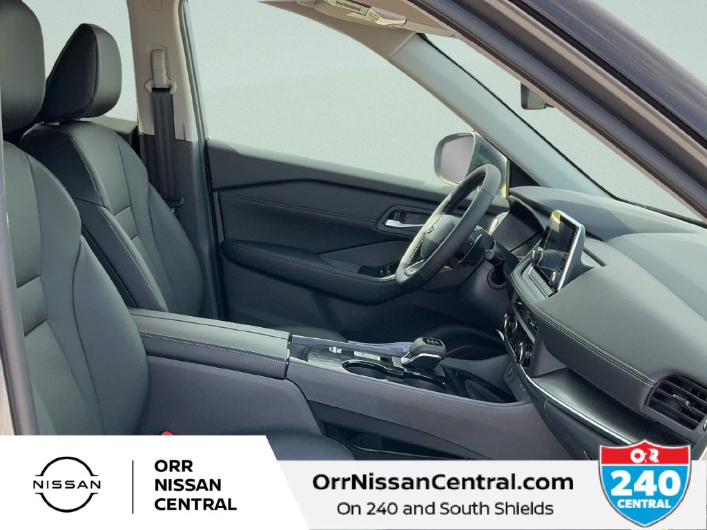 New 2027 Nissan Rogue Dark Armor FWD image 11