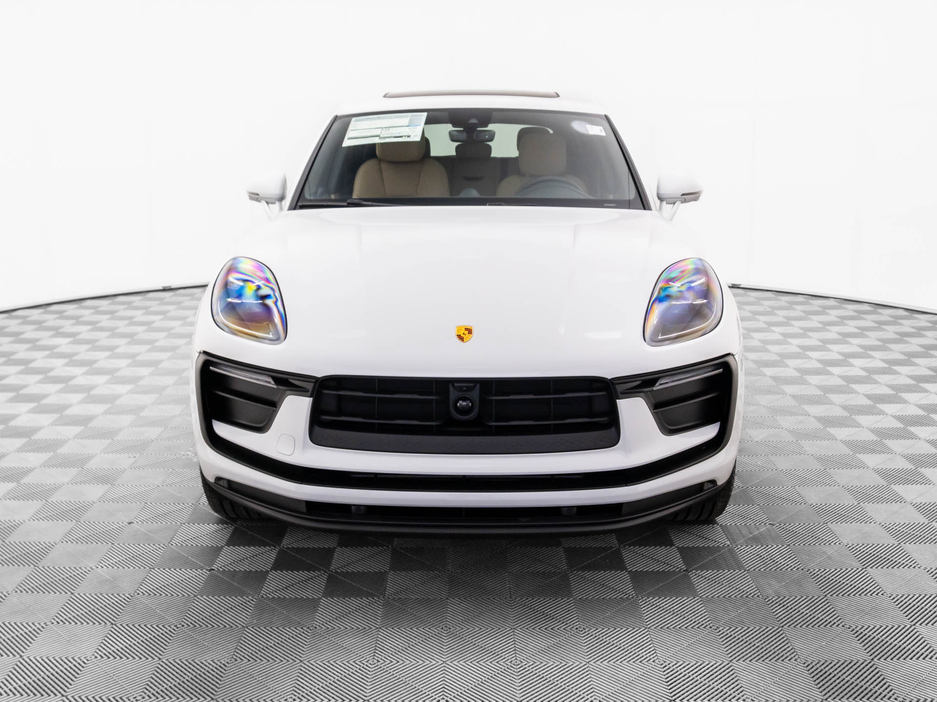 Certified 2026 Porsche Macan AWD/4WD image 9