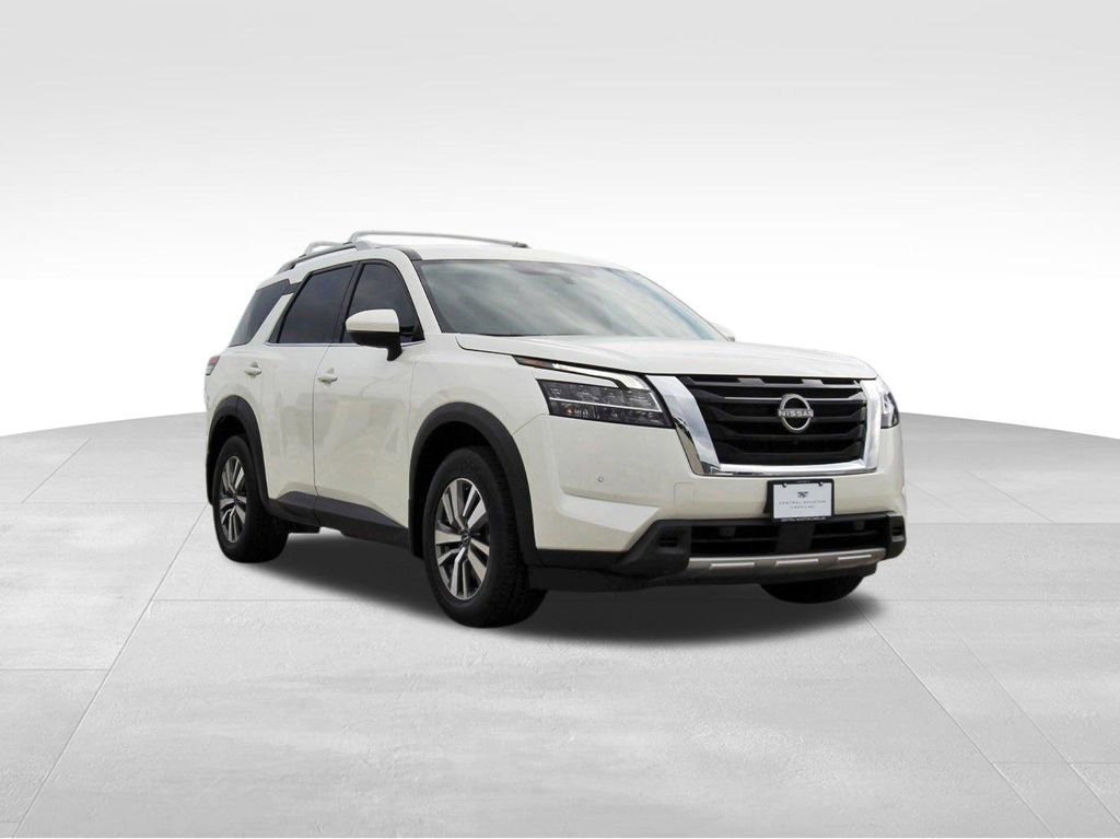 Used 2023 Nissan Pathfinder SL FWD image 1