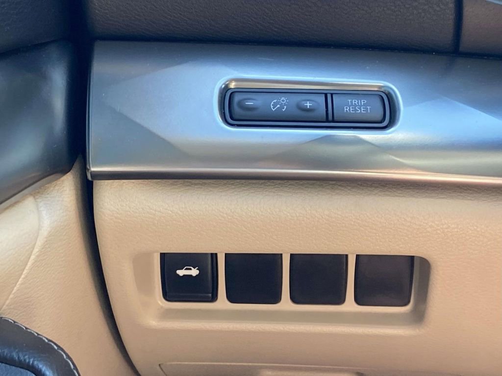 Used 2021 Nissan Maxima 3.5 SV w/ Floor Mat Group FWD image 19