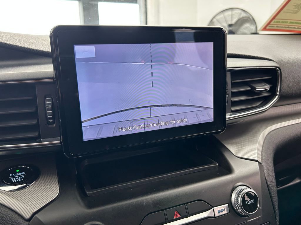 Used 2020 Ford Explorer XLT w/ Equipment Group 202A image 16