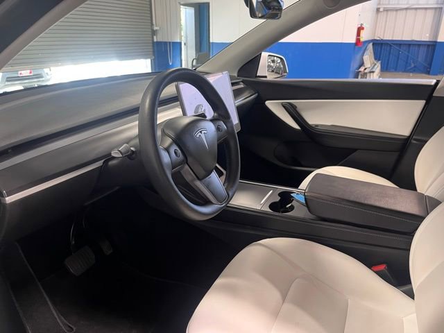 Used 2021 Tesla Model Y Long Range image 22
