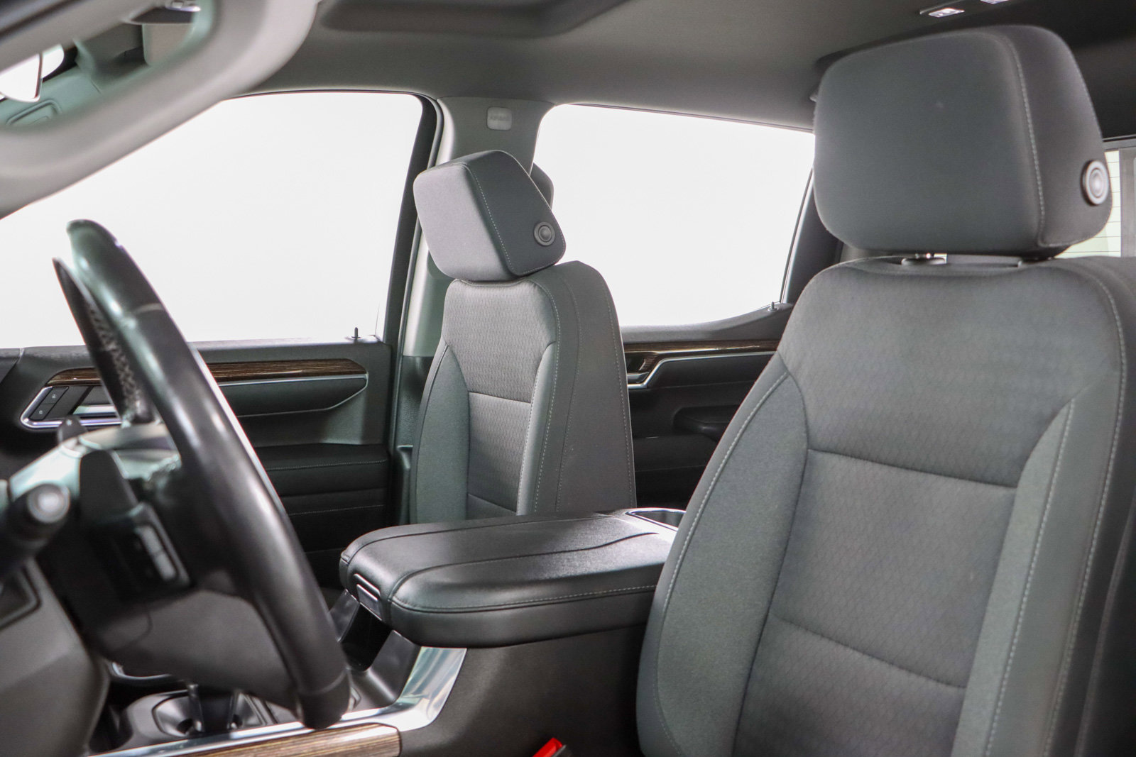 Used 2023 GMC Sierra 1500 Elevation w/ Preferred Package image 27