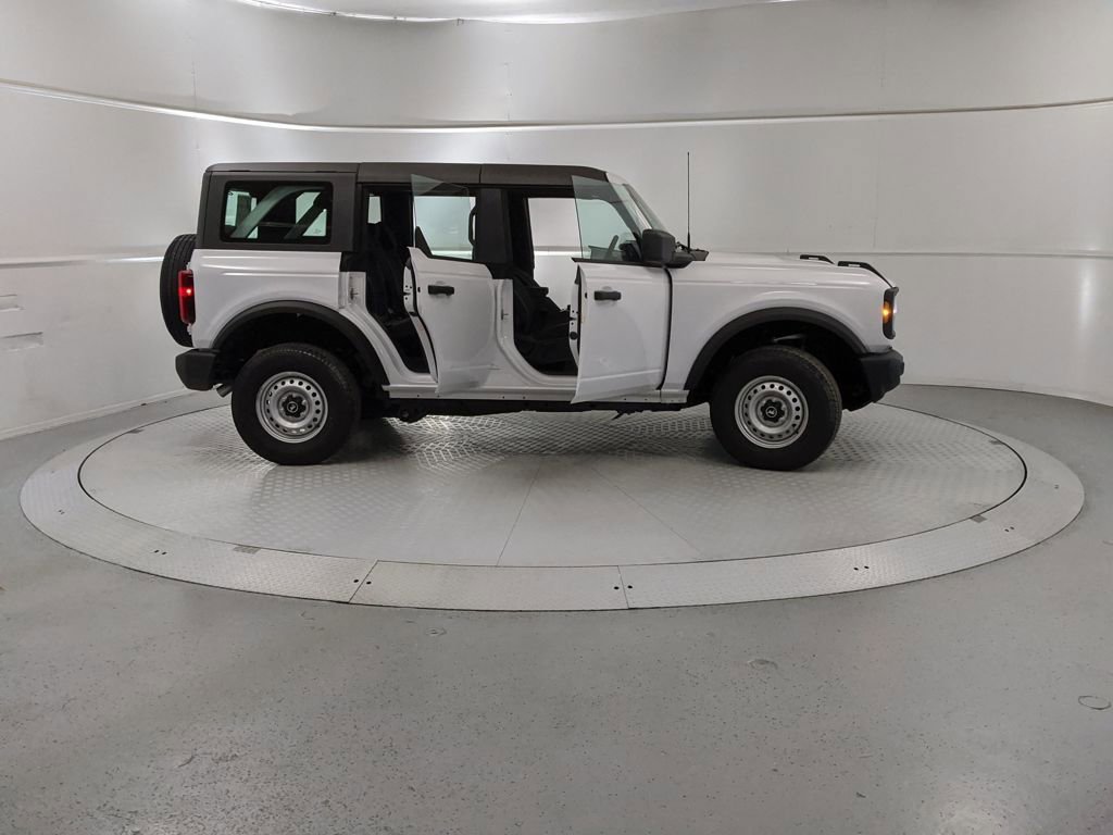 New 2025 Ford Bronco 4-Door image 8