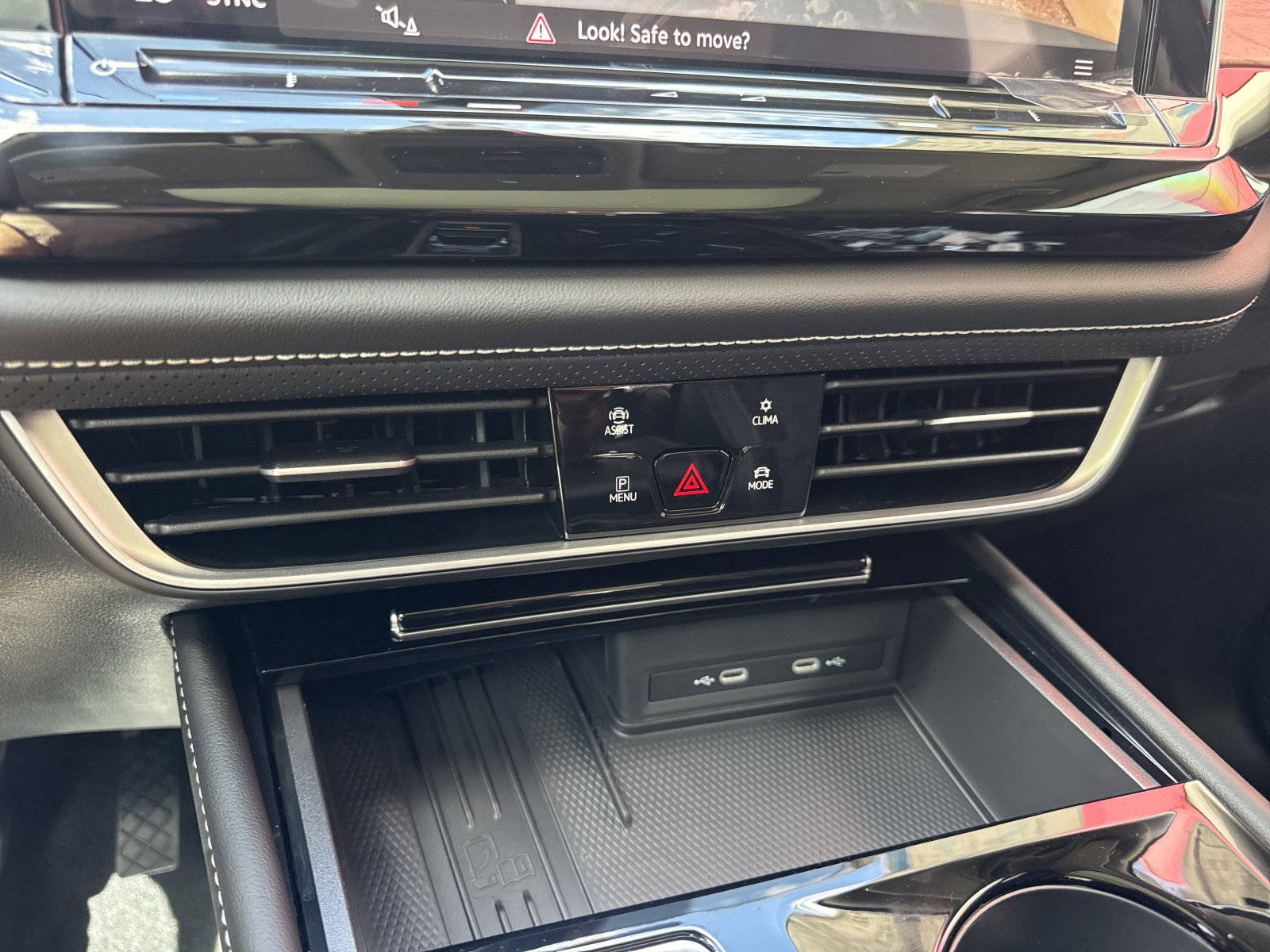 New 2026 Volkswagen Atlas SE image 26