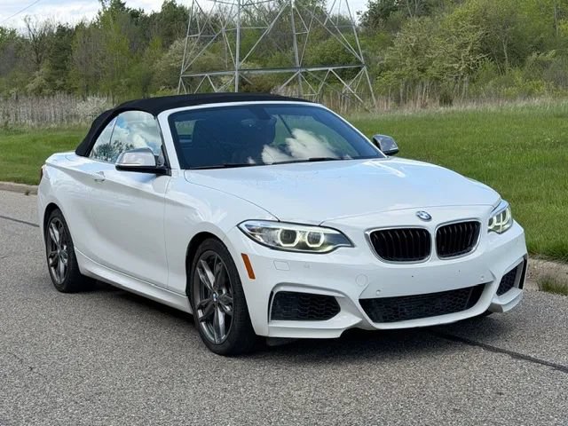 Used 2016 BMW M235i xDrive Convertible AWD/4WD image 2