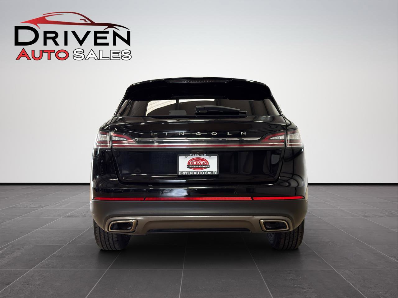 Used 2022 Lincoln Nautilus Reserve AWD/4WD image 5