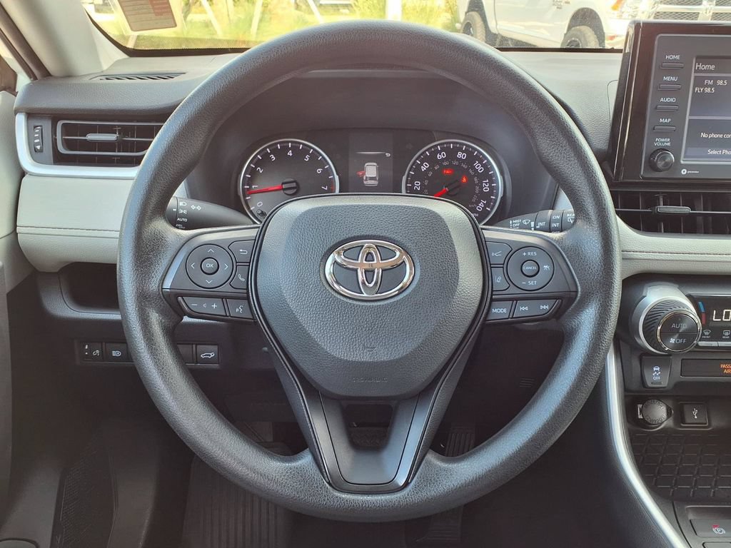 Used 2022 Toyota RAV4 XLE w/ Convenience Package FWD image 31