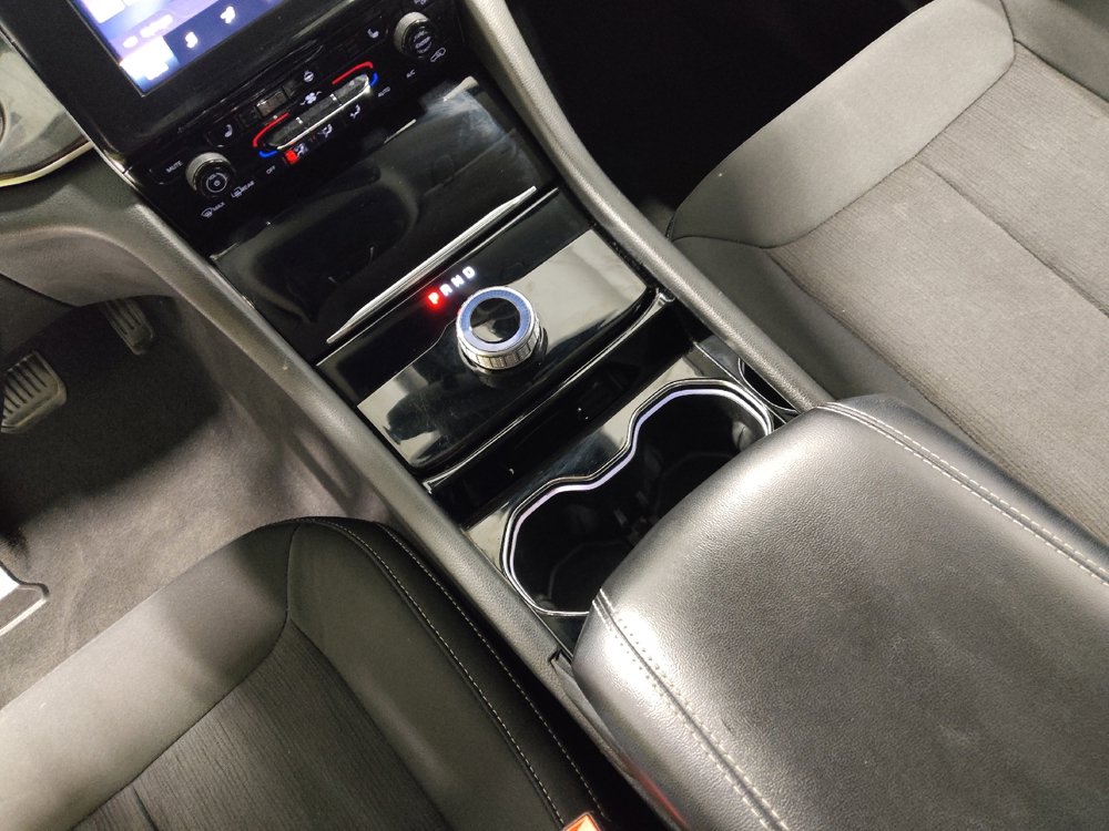 Used 2022 Jeep Grand Cherokee Laredo w/ Luxury Tech Group I image 26