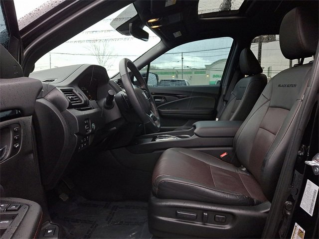 Certified 2024 Honda Ridgeline Black Edition image 13