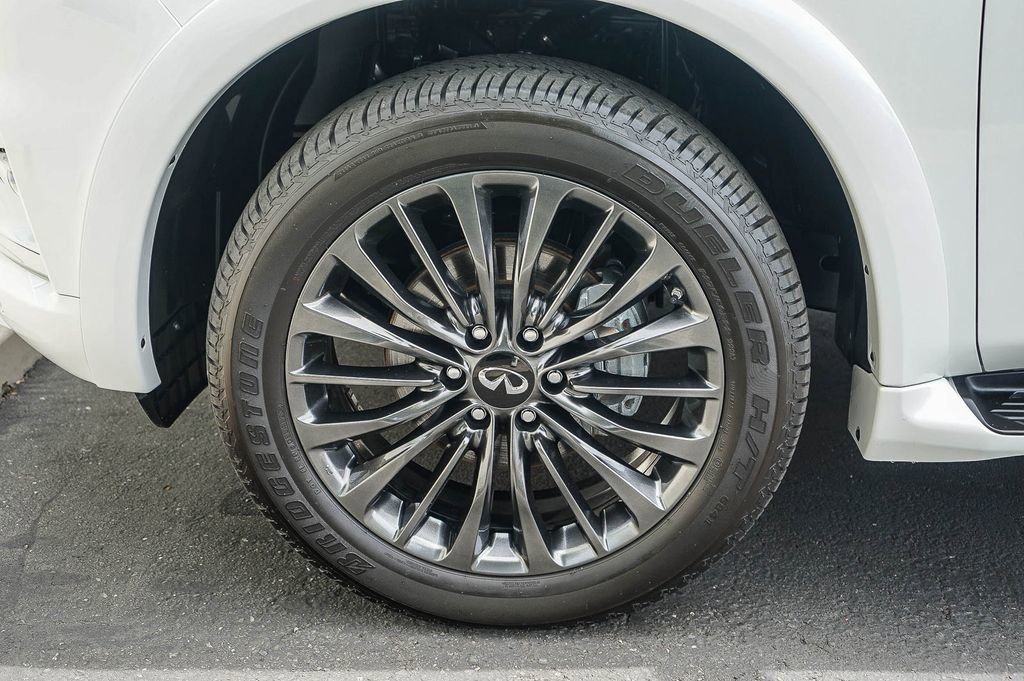 Certified 2024 INFINITI QX80 Premium Select w/ Cargo Package AWD/4WD image 9