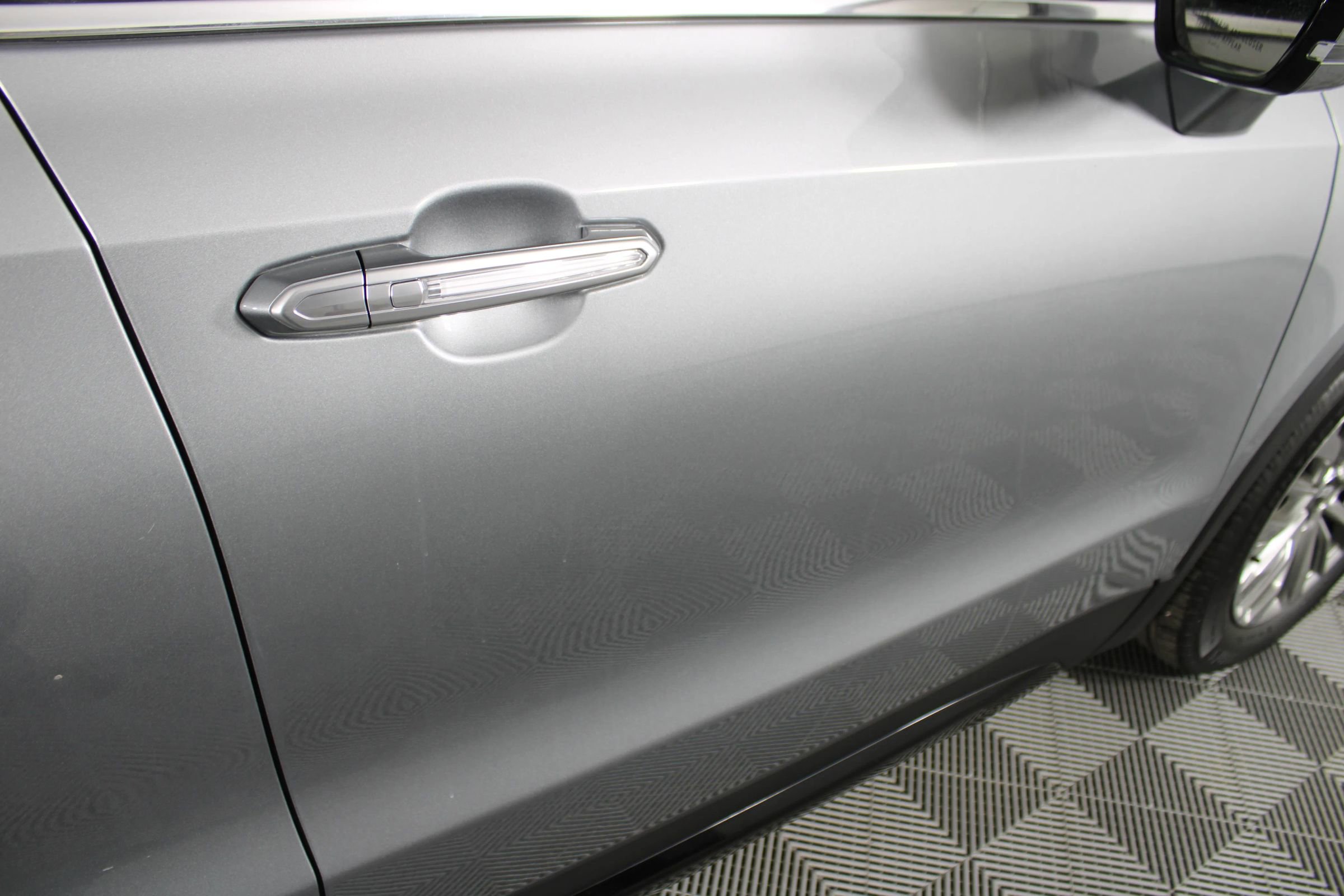 Used 2024 Cadillac XT4 Premium Luxury image 34