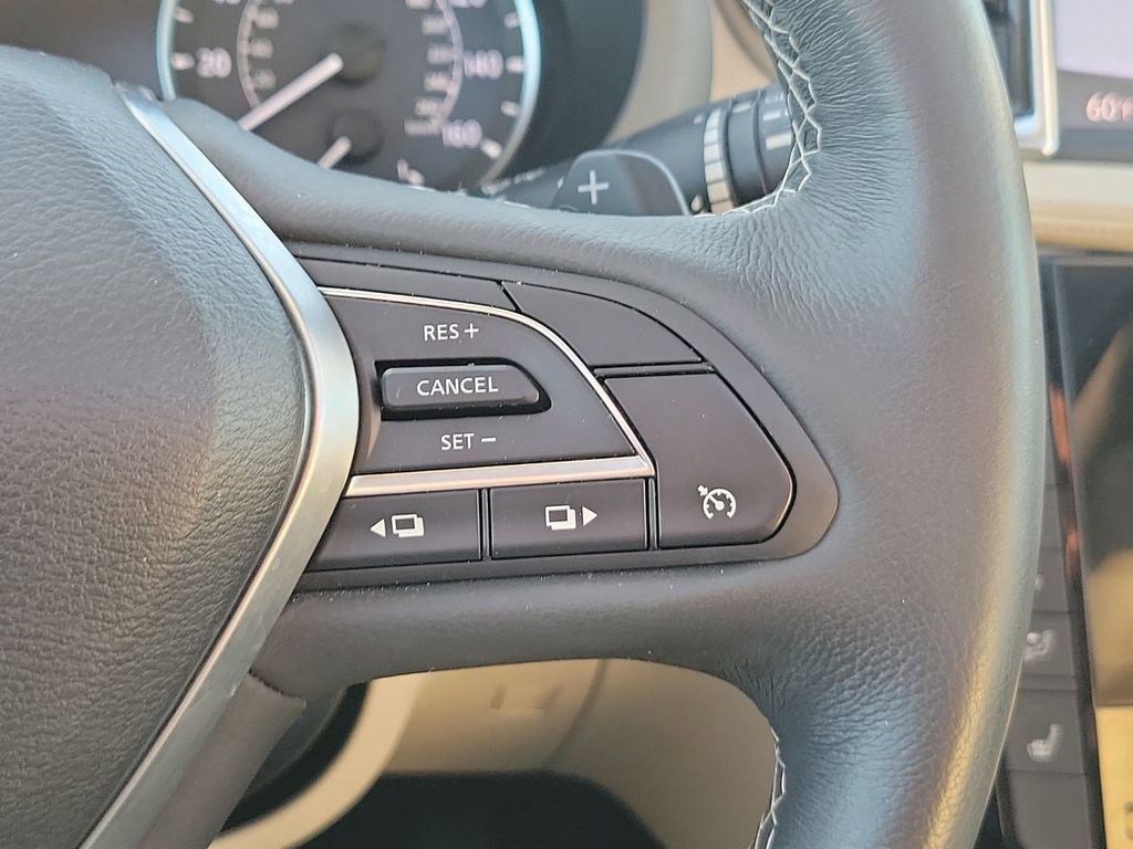 Used 2019 INFINITI QX50 Luxe w/ Navigation Package image 32