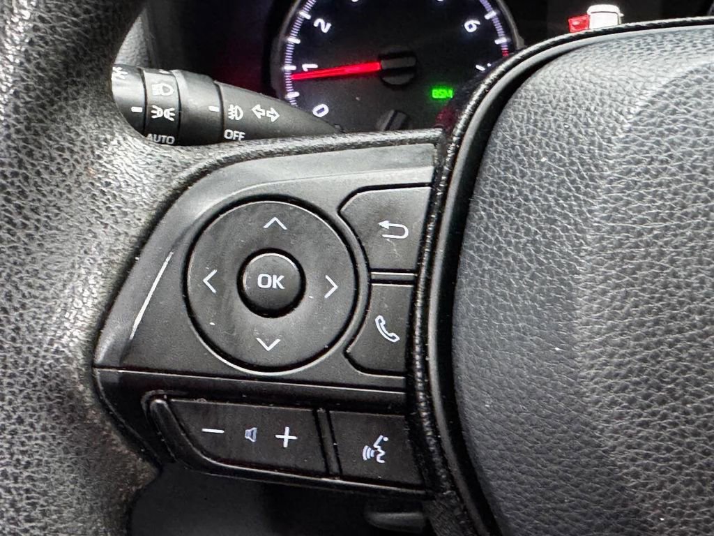 Used 2019 Toyota RAV4 XLE image 30