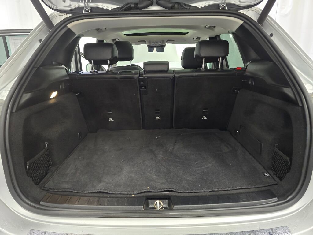 Used 2022 Mercedes-Benz GLA 250 4MATIC w/ Premium Package Lite image 10