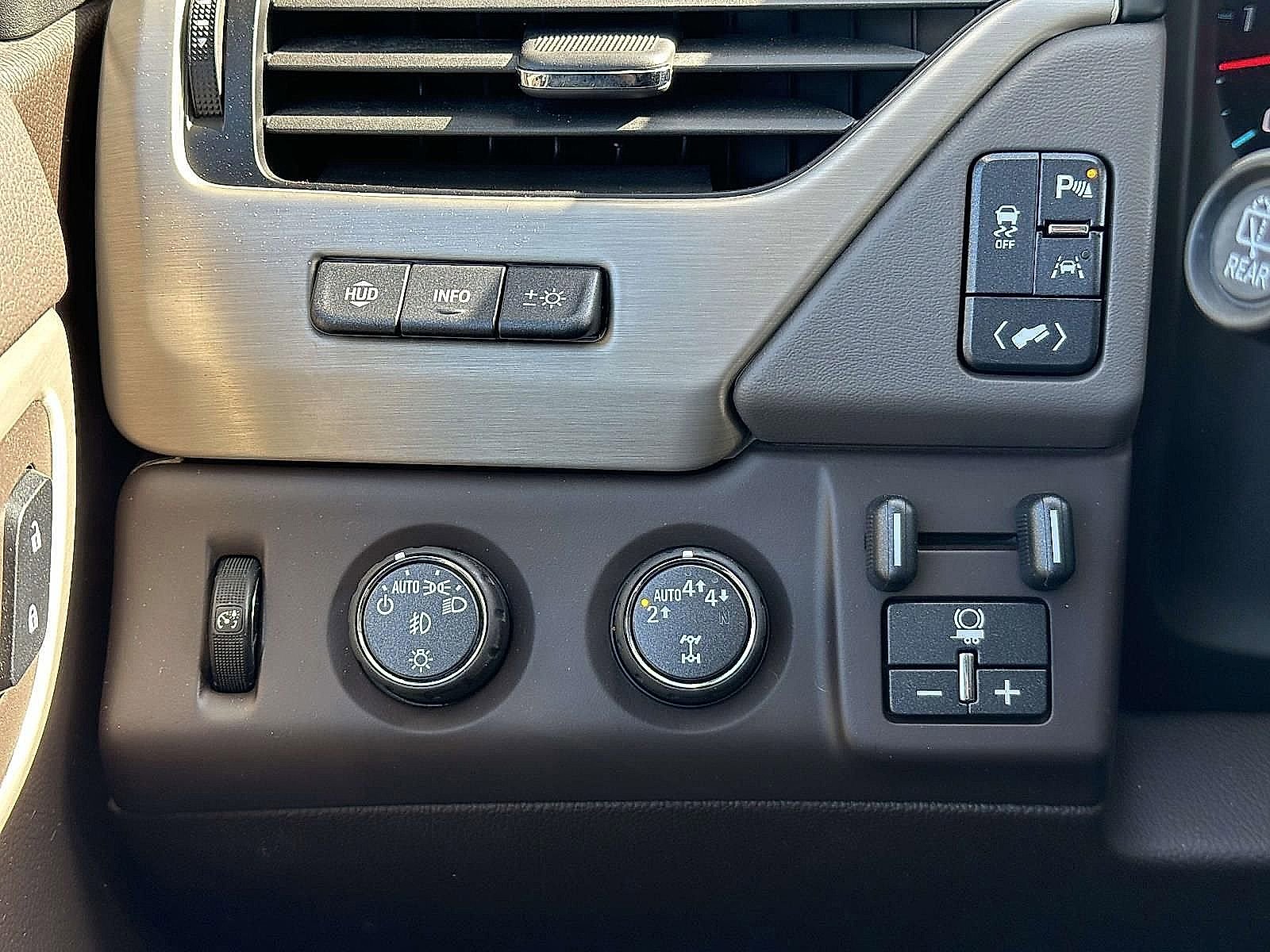 Used 2019 GMC Yukon Denali image 26