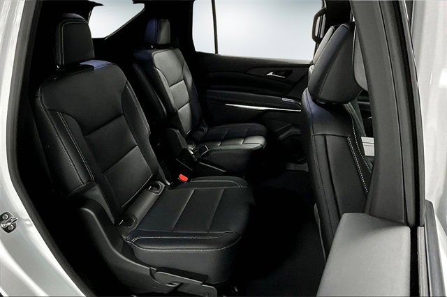 New 2026 Chevrolet Traverse LT image 9