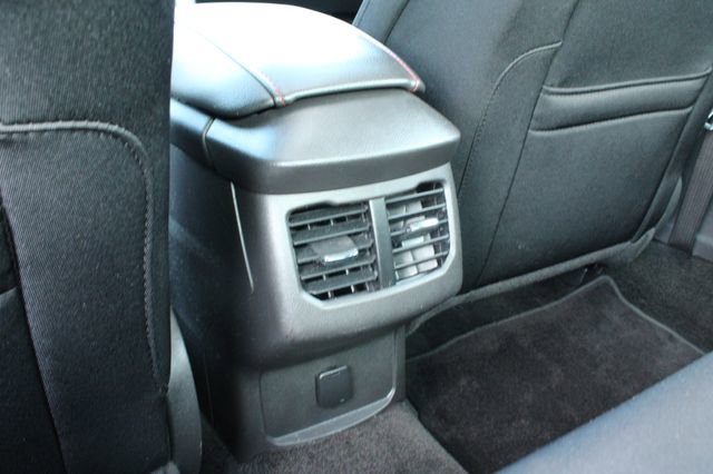 Used 2015 Ford Fusion SE FWD image 34