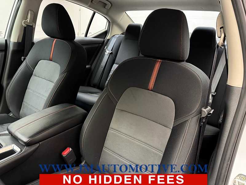 Used 2023 Nissan Sentra SR w/ Midnight Edition Package FWD image 13