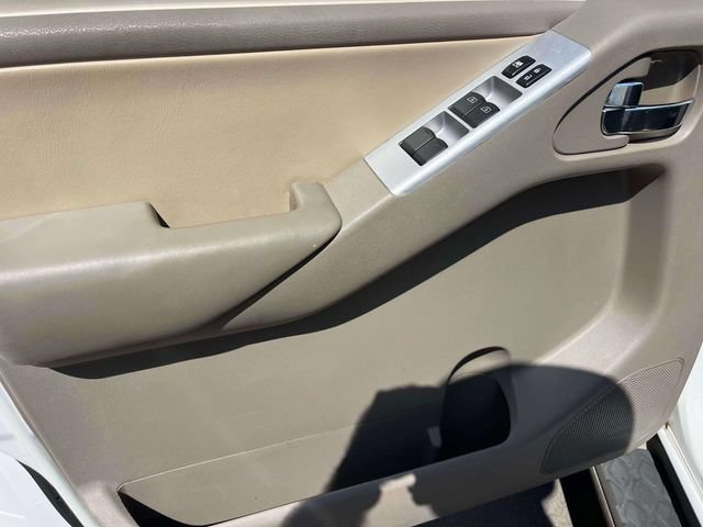 Used 2012 Nissan Pathfinder Silver AWD/4WD image 26