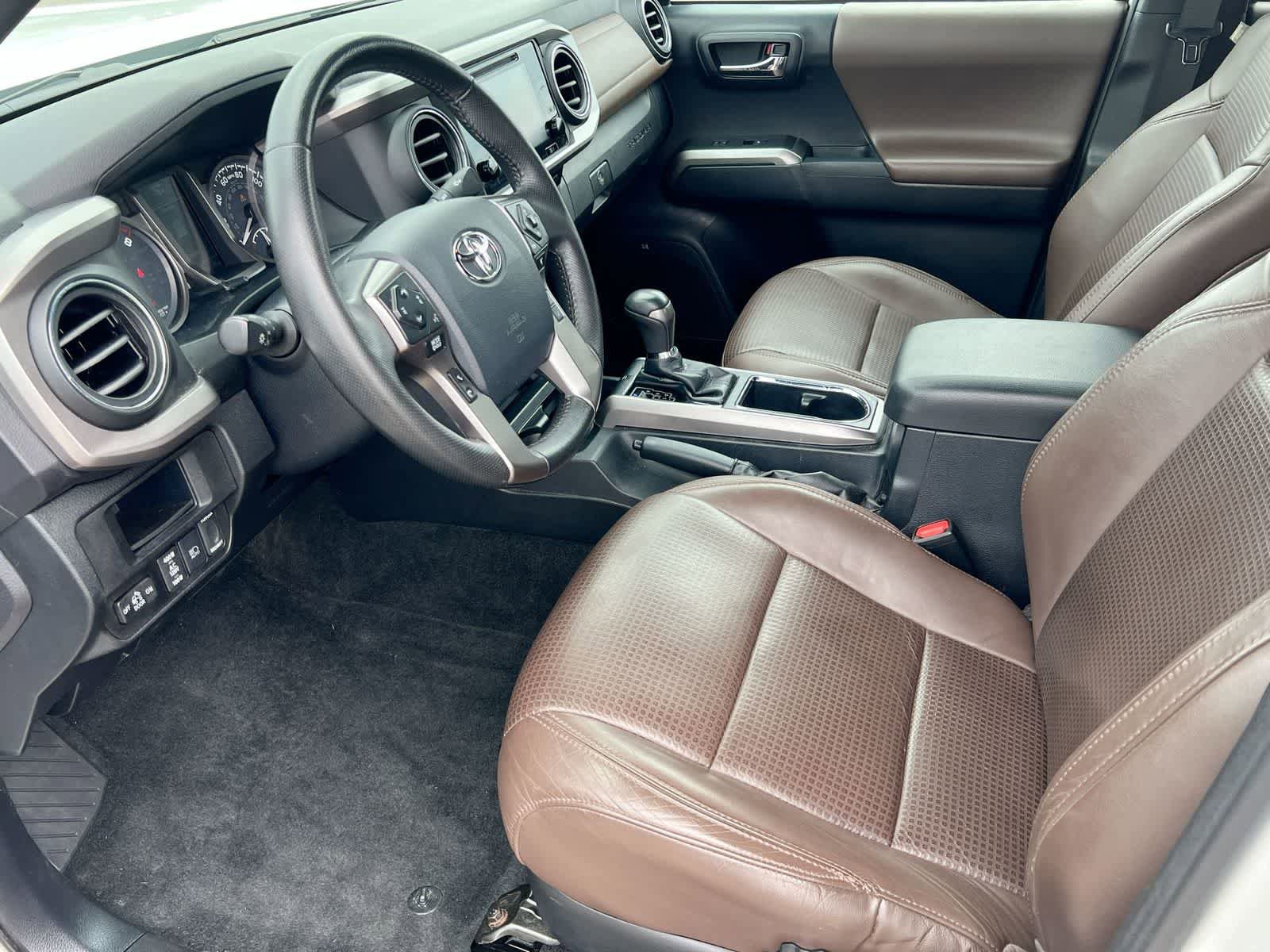 Used 2019 Toyota Tacoma Limited AWD/4WD image 10
