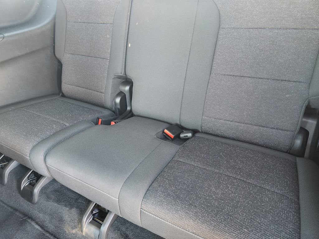 Used 2025 Chevrolet Traverse LT image 31