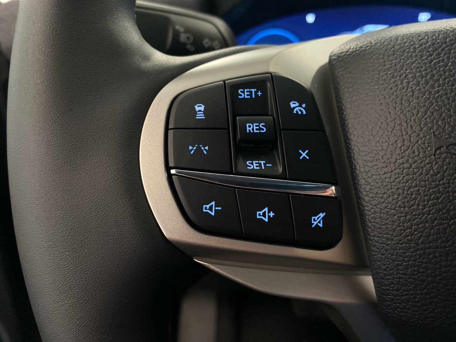 New 2026 Ford Explorer Active w/ Active Comfort Package image 28