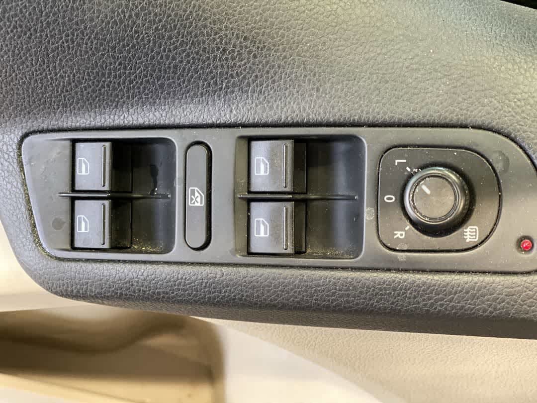 Used 2016 Volkswagen Tiguan S AWD/4WD image 14