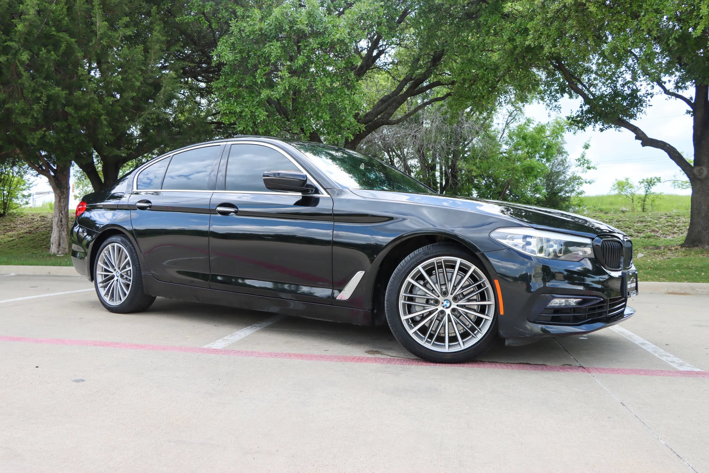 Used 2018 BMW 540i w/ Premium Package RWD image 1