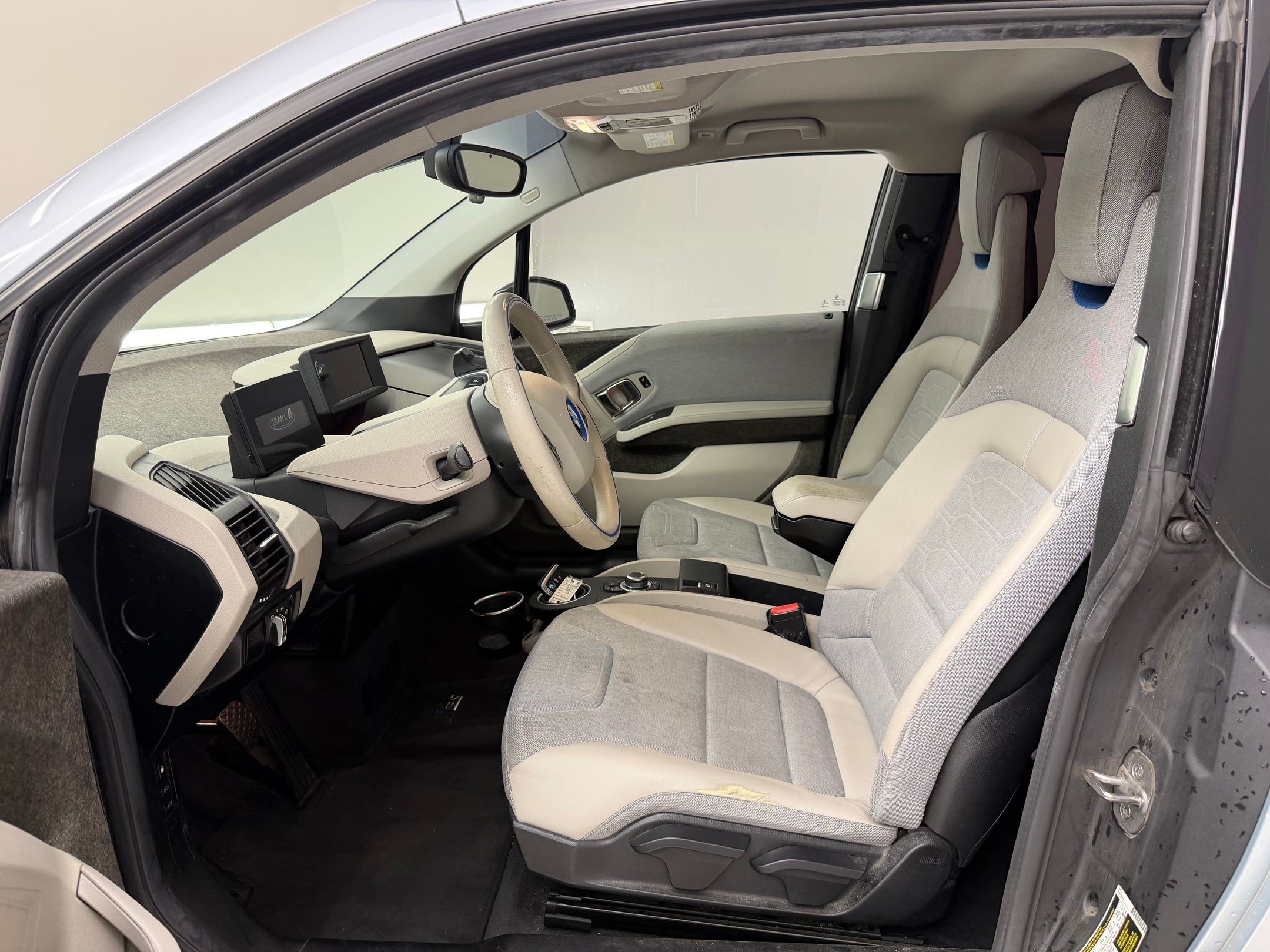 Used 2015 BMW i3 w/ Range Extender RWD image 5