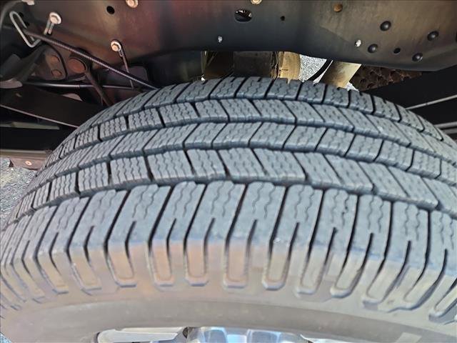 Used 2011 Ford F250 Lariat w/ Lariat Interior Pkg AWD/4WD image 8