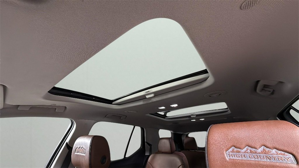 Used 2021 Chevrolet Traverse High Country w/ LPO, 'HIT The Road' Package image 29