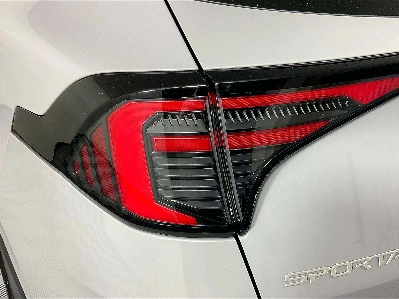 Certified 2026 Kia Sportage EX w/ EX Panoramic Sunroof Package AWD/4WD image 23