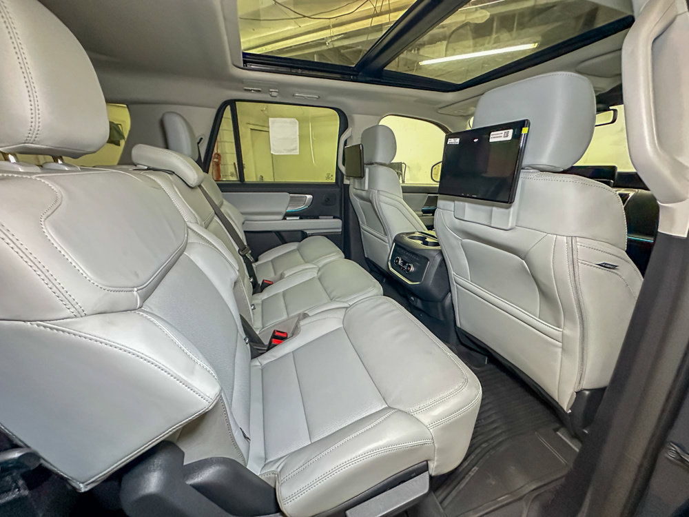 New 2027 Ford Expedition Max Platinum AWD/4WD image 4